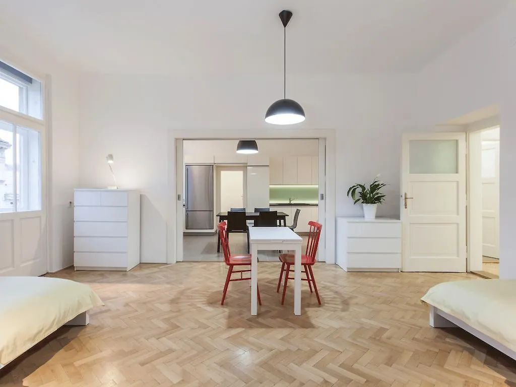 Perfect Days Apartments Karlin Prag Çek Cumhuriyeti